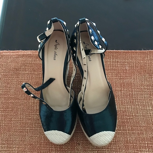 Style Shoes Espadrille Wedge Sandal - Picture 4 of 4